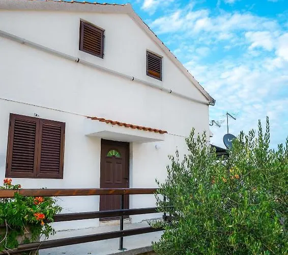 Silver شقة فيس